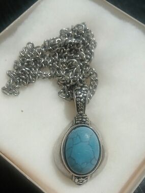Turquoise Oval Pendant Necklace in Silver-Tone